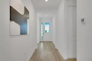 995 Fiesta Key Cir, Lady Lake, FL 32159 - Photo 11