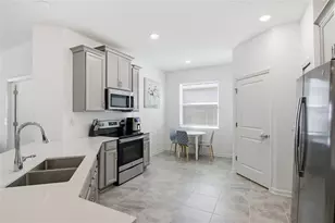 954 Laurel Vw Wy, Groveland, FL 34736 - Photo 9