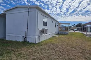 805 E Live Oak St, Wildwood, FL 34785 - Photo 11