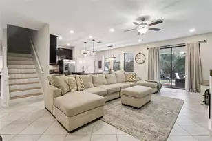 8816 Shady Pavillion Ct, Land O Lakes, FL 34637 - Photo 9