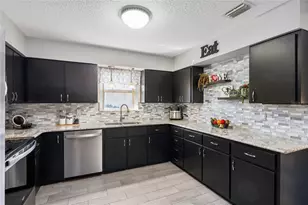 1969 Golden Palm Cir, Tavares, FL 32778 - Photo 9