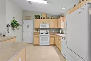 1319 Carvello Dr, The Villages, FL 32162 - Photo 13