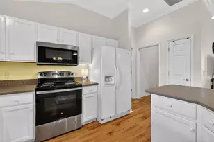 631 San Marino Dr, The Villages, FL 32159 - Photo 11