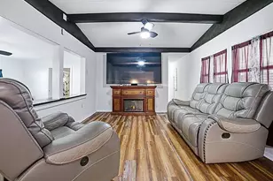 211 Rue De Paresse, Tavares, FL 32778 - Photo 3