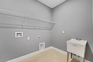 985 Fiesta Key Cir, Lady Lake, FL 32159 - Photo 35