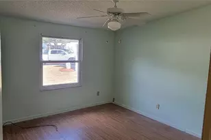 1635 Pinehurst Dr, The Villages, FL 32159 - Photo 21