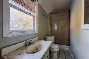 290 N Trowell Ave, Umatilla, FL 32784 - Photo 17