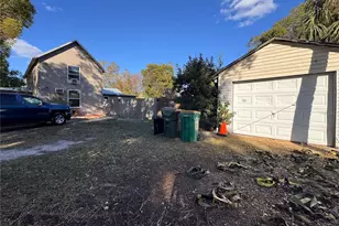 290 N Trowell Ave, Umatilla, FL 32784 - Photo 25