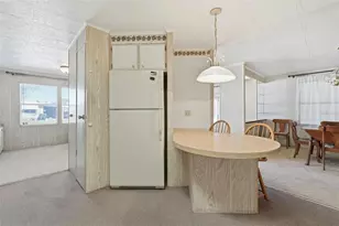 1001 Belmont Cir, Tavares, FL 32778 - Photo 7