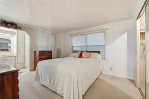 1001 Belmont Cir, Tavares, FL 32778 - Photo 15