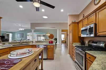 725 Kingston Way, The Villages, FL 32162 - Photo 15