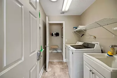 725 Kingston Way, The Villages, FL 32162 - Photo 35