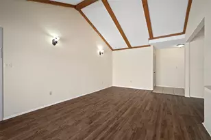 810 Black Knight Dr, Valrico, FL 33594 - Photo 9