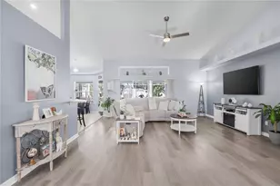 1082 Princeton Dr, Clermont, FL 34711 - Photo 3