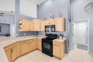 1082 Princeton Dr, Clermont, FL 34711 - Photo 9