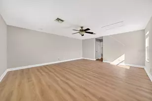 201 W Blue Water Edge Dr, Eustis, FL 32736 - Photo 57