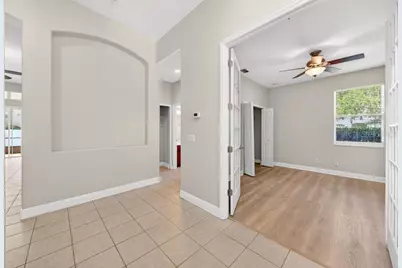 201 W Blue Water Edge Drive, Eustis, FL 32736 - Photo 35