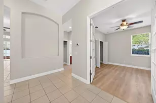 201 W Blue Water Edge Dr, Eustis, FL 32736 - Photo 35