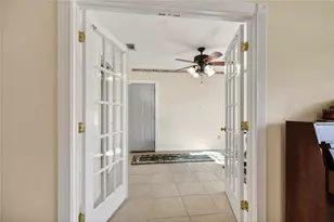 1245 N Pineapple Ln, Eustis, FL 32726 - Photo 17
