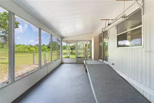 302 Ivanhoe Cir, Lady Lake, FL 32159 - Photo 25