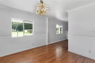 302 Ivanhoe Cir, Lady Lake, FL 32159 - Photo 9