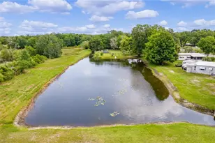 302 Ivanhoe Cir, Lady Lake, FL 32159 - Photo 3