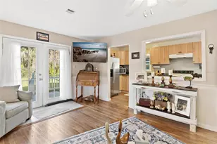 32828 Lake Eustis Dr, Tavares, FL 32778 - Photo 13