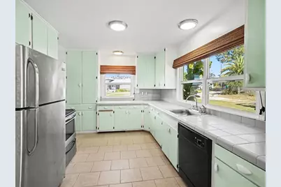 1725 Hamilton Street N, Eustis, FL 32726 - Photo 9