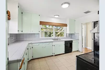 1725 Hamilton Street N, Eustis, FL 32726 - Photo 11