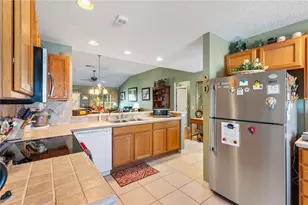 17443 SE 74th Raes Hall Ave, The Villages, FL 32162 - Photo 9