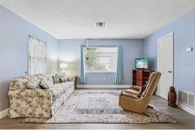 690 E Jackson Avenue, Mount Dora, FL 32757 - Photo 5