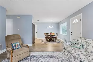 690 E Jackson Ave, Mount Dora, FL 32757 - Photo 7