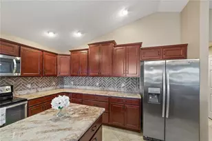 9041 SE 166th Kathy Loop, The Villages, FL 32162 - Photo 9