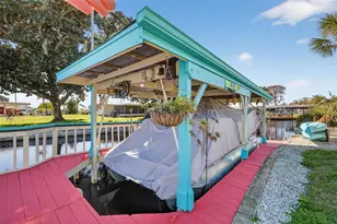 1050 Shawn Ct, Tavares, FL 32778 - Photo 35