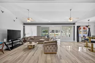 411 Del Mar Dr, Lady Lake, FL 32159 - Photo 15