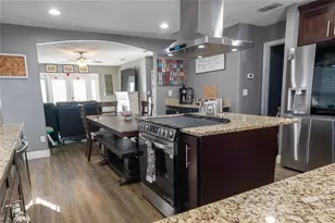 1038 Singleton Cir, Groveland, FL 34736 - Photo 5