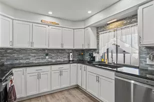 2368 Conestoga Dr, Leesburg, FL 34748 - Photo 11