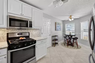 604 Hartley Pl, The Villages, FL 32162 - Photo 7