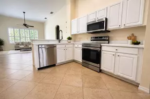 8032 Pine Hollow Dr, Mount Dora, FL 32757 - Photo 11