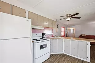 3896 Picciola Rd, Fruitland Park, FL 34731 - Photo 9