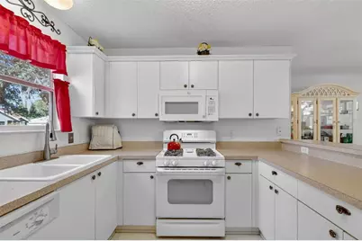 974 Livingston Loop, The Villages, FL 32162 - Photo 7