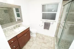 1002 Orangewalk Dr, Brandon, FL 33511 - Photo 9