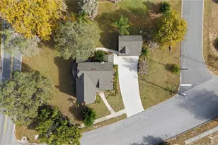 1689 Lakeshore Dr, Eustis, FL 32726 - Photo 45