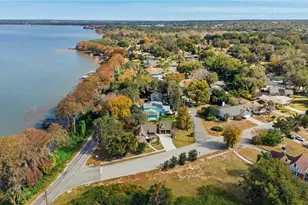 1689 Lakeshore Dr, Eustis, FL 32726 - Photo 43