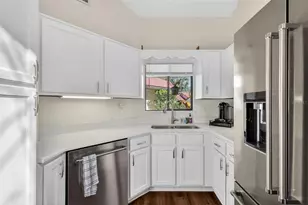 301 Clusterwood Dr, Yalaha, FL 34797 - Photo 11