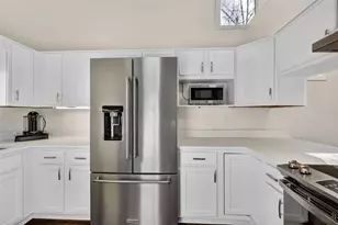 301 Clusterwood Dr, Yalaha, FL 34797 - Photo 9