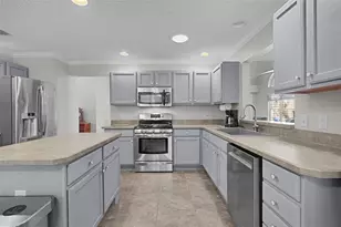 17645 SE 93rd Carson Terrace, The Villages, FL 32162 - Photo 17