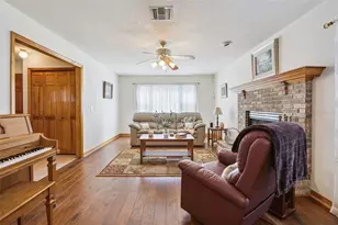 10843 Poinciana Dr, Clermont, FL 34711 - Photo 5