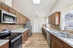 318 Skye Ct, Leesburg, FL 34788 - Photo 13