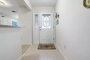 17014 SE 76th Creekside Cir, The Villages, FL 32162 - Photo 3